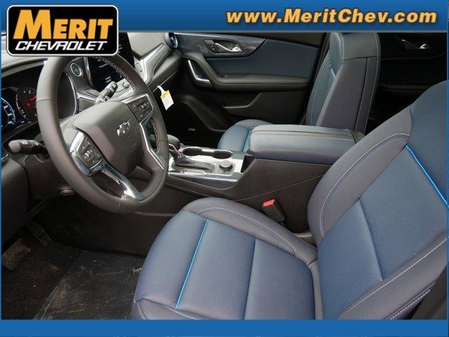 2025 Chevrolet Blazer Vehicle Photo in MAPLEWOOD, MN 55119-4794