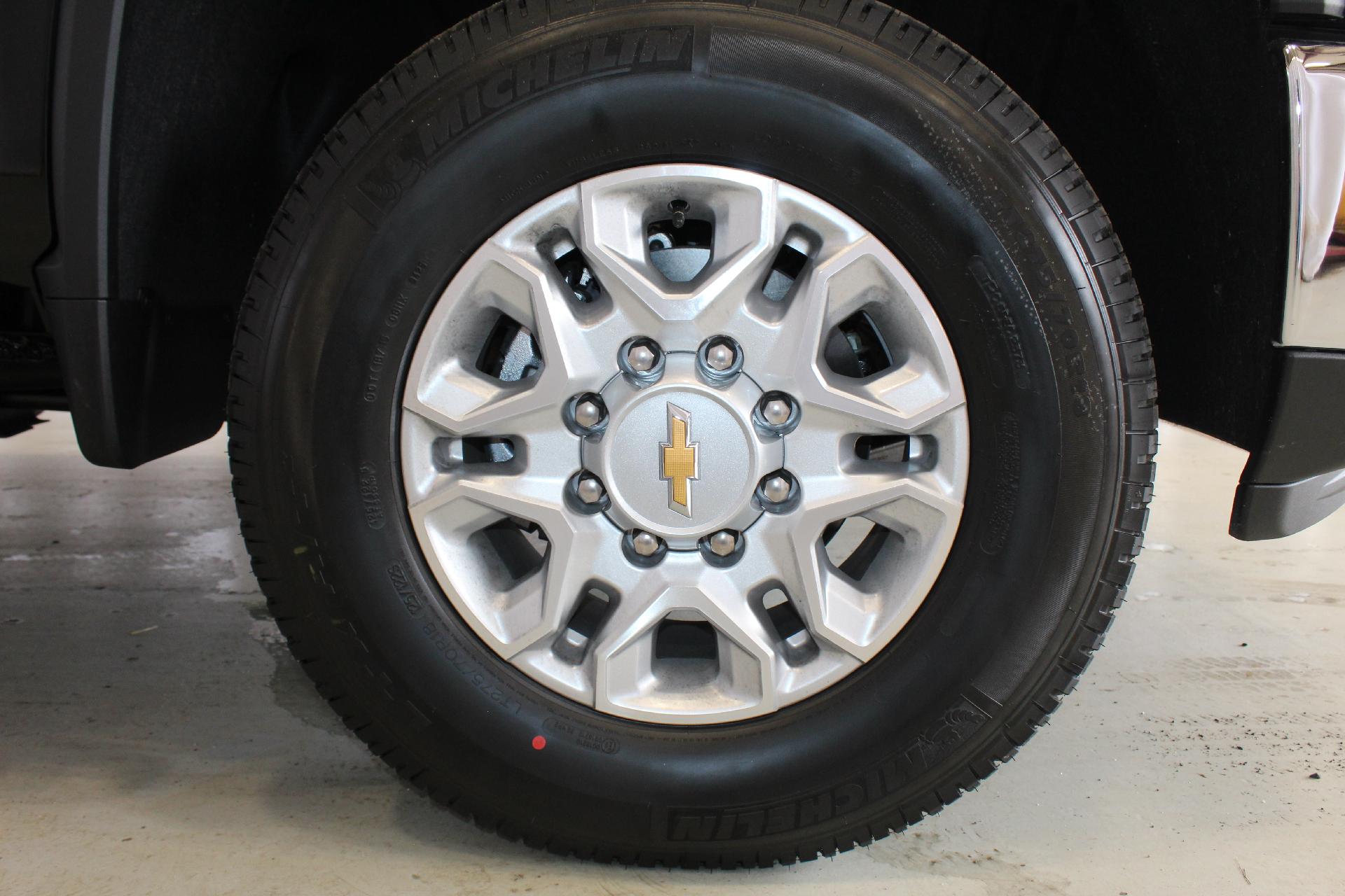 2025 Chevrolet Silverado 2500 HD Vehicle Photo in NORTHAMPTON, MA 01060-1120