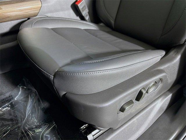 2025 Chevrolet Silverado 1500 Vehicle Photo in PUYALLUP, WA 98371-4149