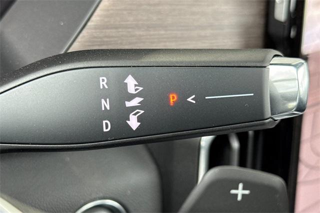 2025 GMC Acadia Vehicle Photo in ELK GROVE, CA 95757-8703