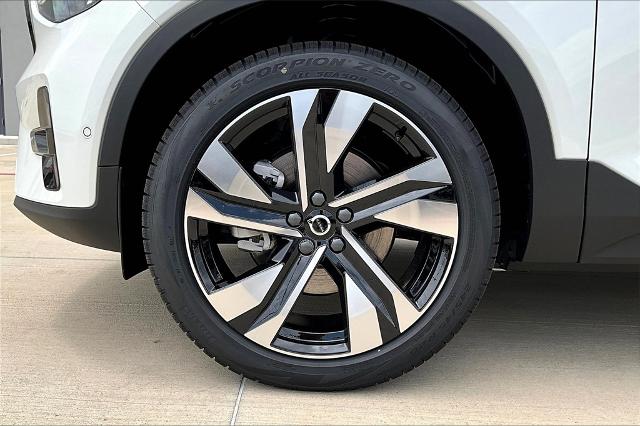 2025 Volvo XC40 Vehicle Photo in Grapevine, TX 76051