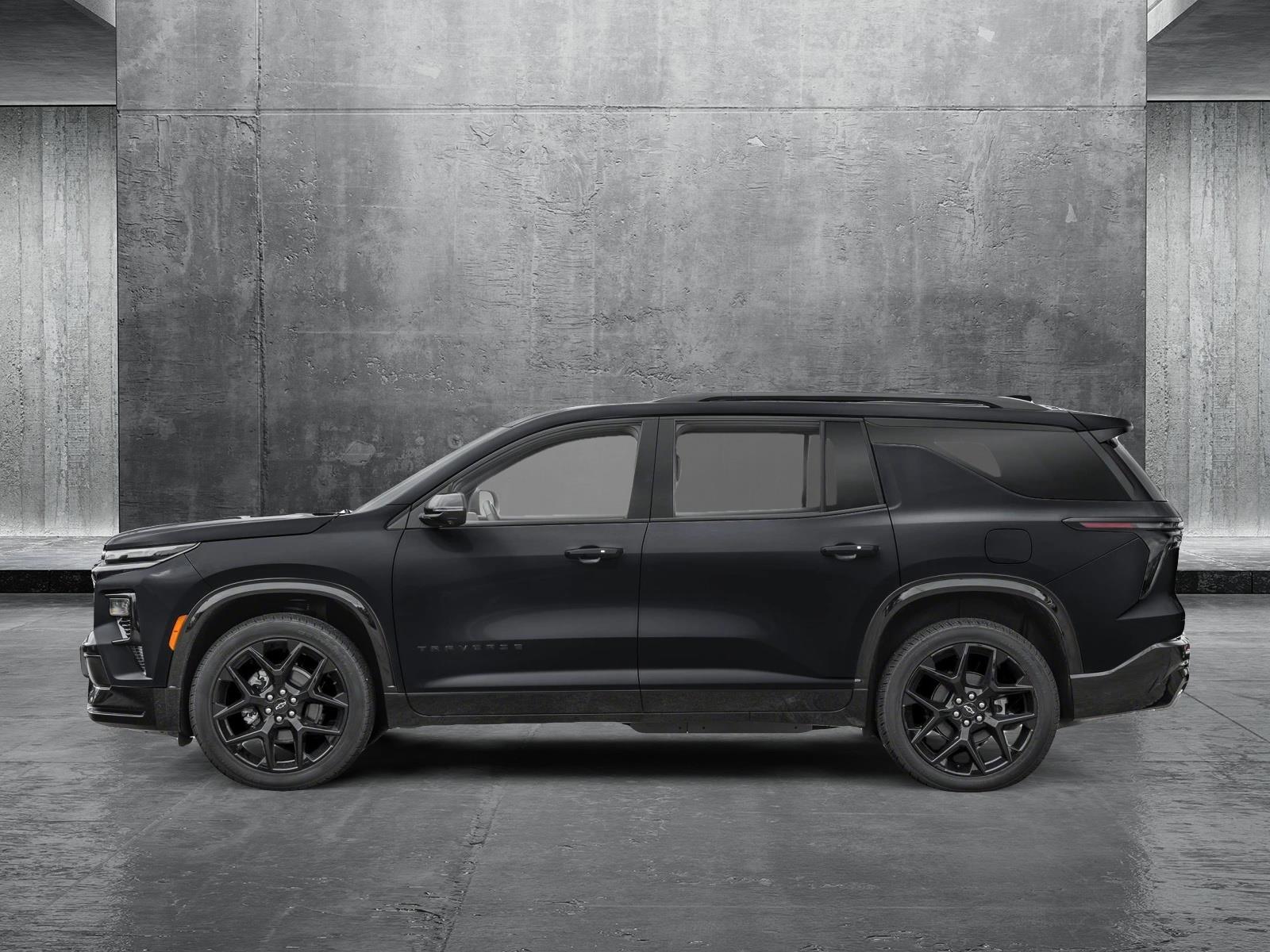 2025 Chevrolet Traverse Vehicle Photo in VALENCIA, CA 91355-1705