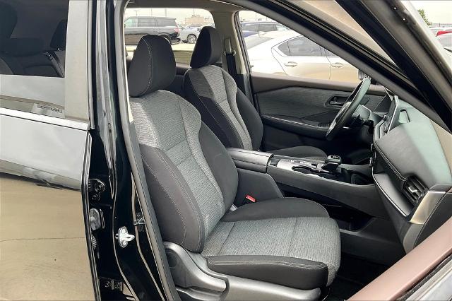 2021 Nissan Rogue Vehicle Photo in Grapevine, TX 76051