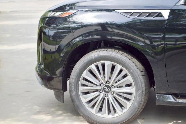 2025 INFINITI QX80 Vehicle Photo in Houston, TX 77090