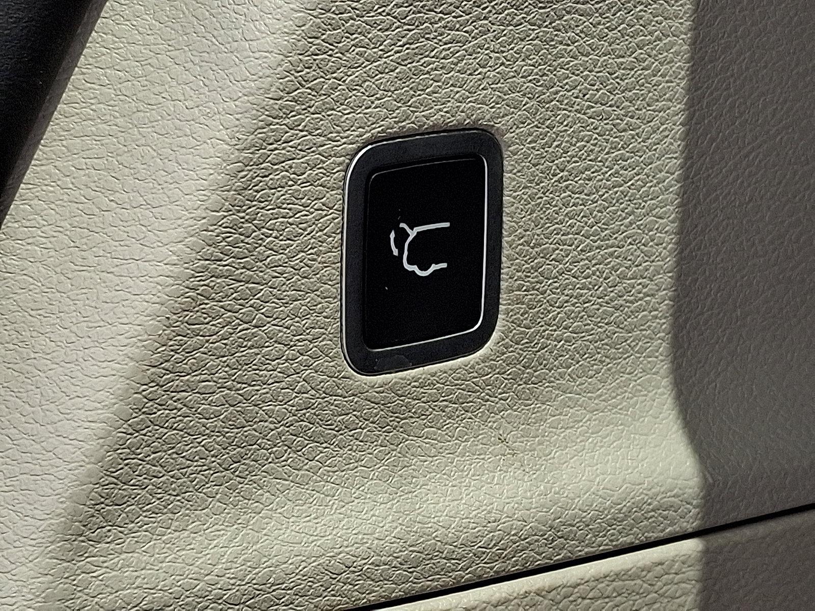 2017 Chrysler Pacifica Vehicle Photo in Trevose, PA 19053