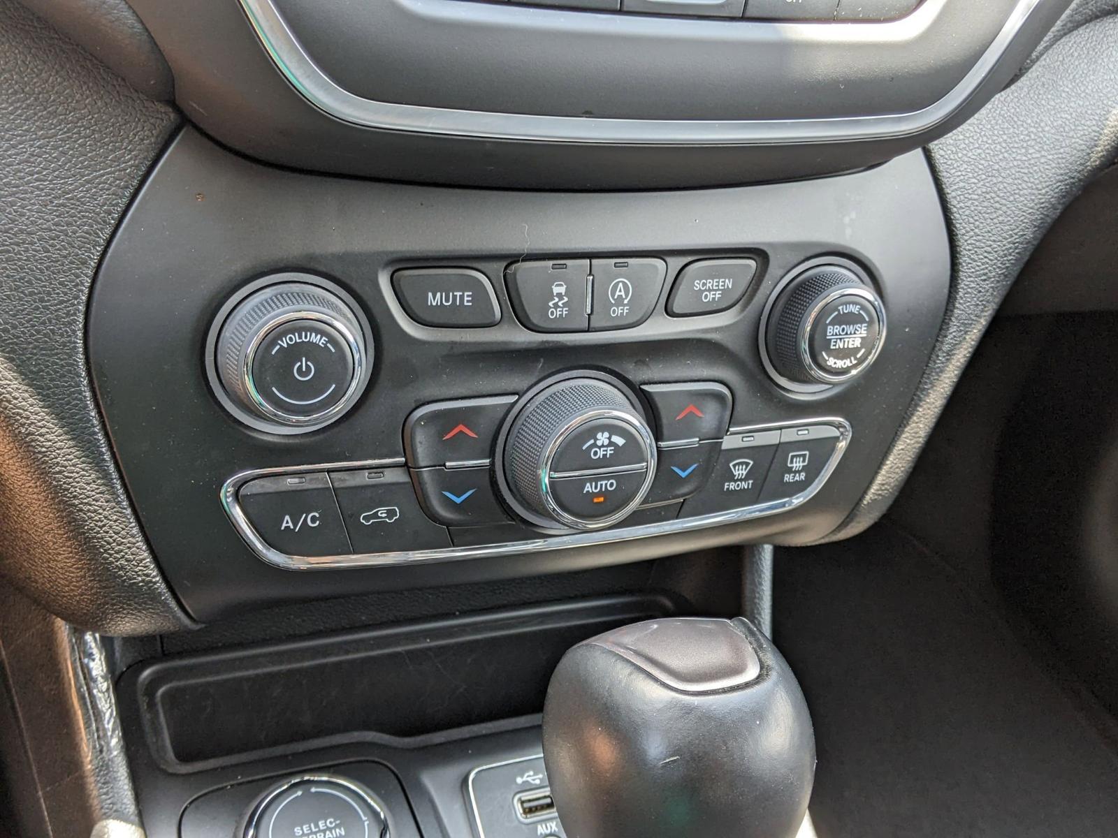 2023 Jeep Cherokee Vehicle Photo in Seguin, TX 78155