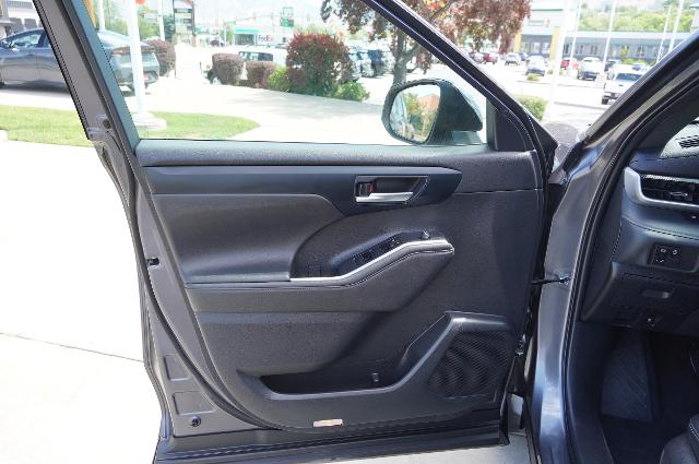 2024 Toyota Highlander Vehicle Photo in Riverdale, UT 84405