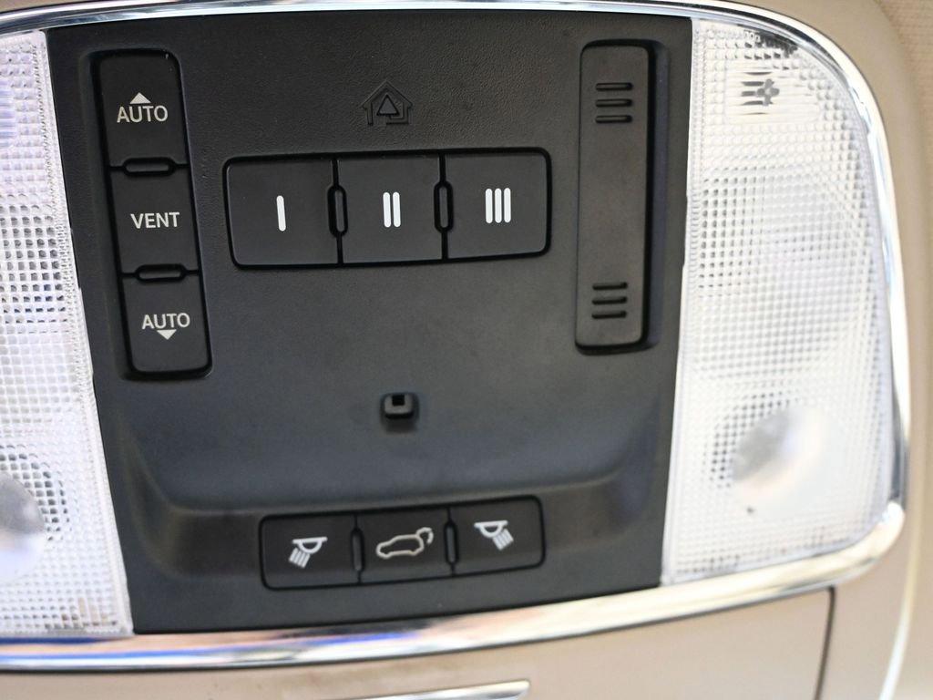 2015 Jeep Grand Cherokee Vehicle Photo in Marion, IA 52302