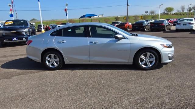 2022 Chevrolet Malibu Vehicle Photo in NEDERLAND, TX 77627-8017