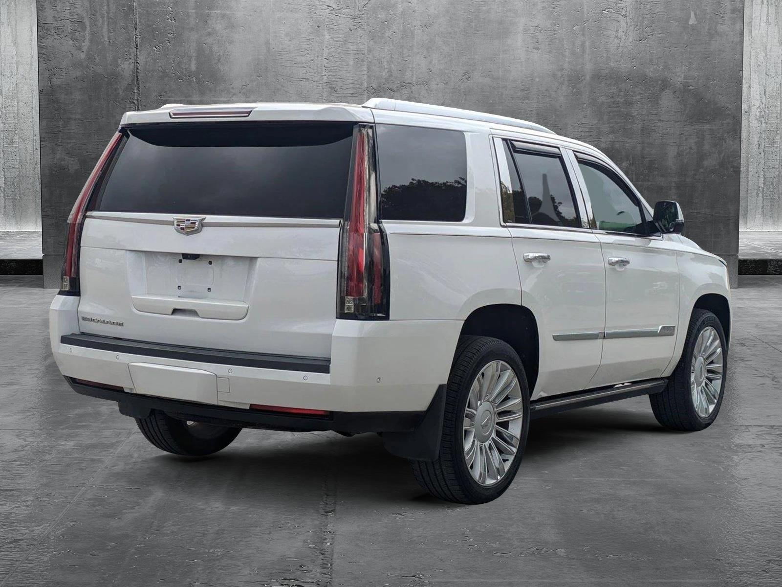 2019 Cadillac Escalade Vehicle Photo in GREENACRES, FL 33463-3207