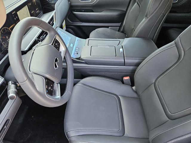 2025 INFINITI QX80 Vehicle Photo in Fort Worth, TX 76132
