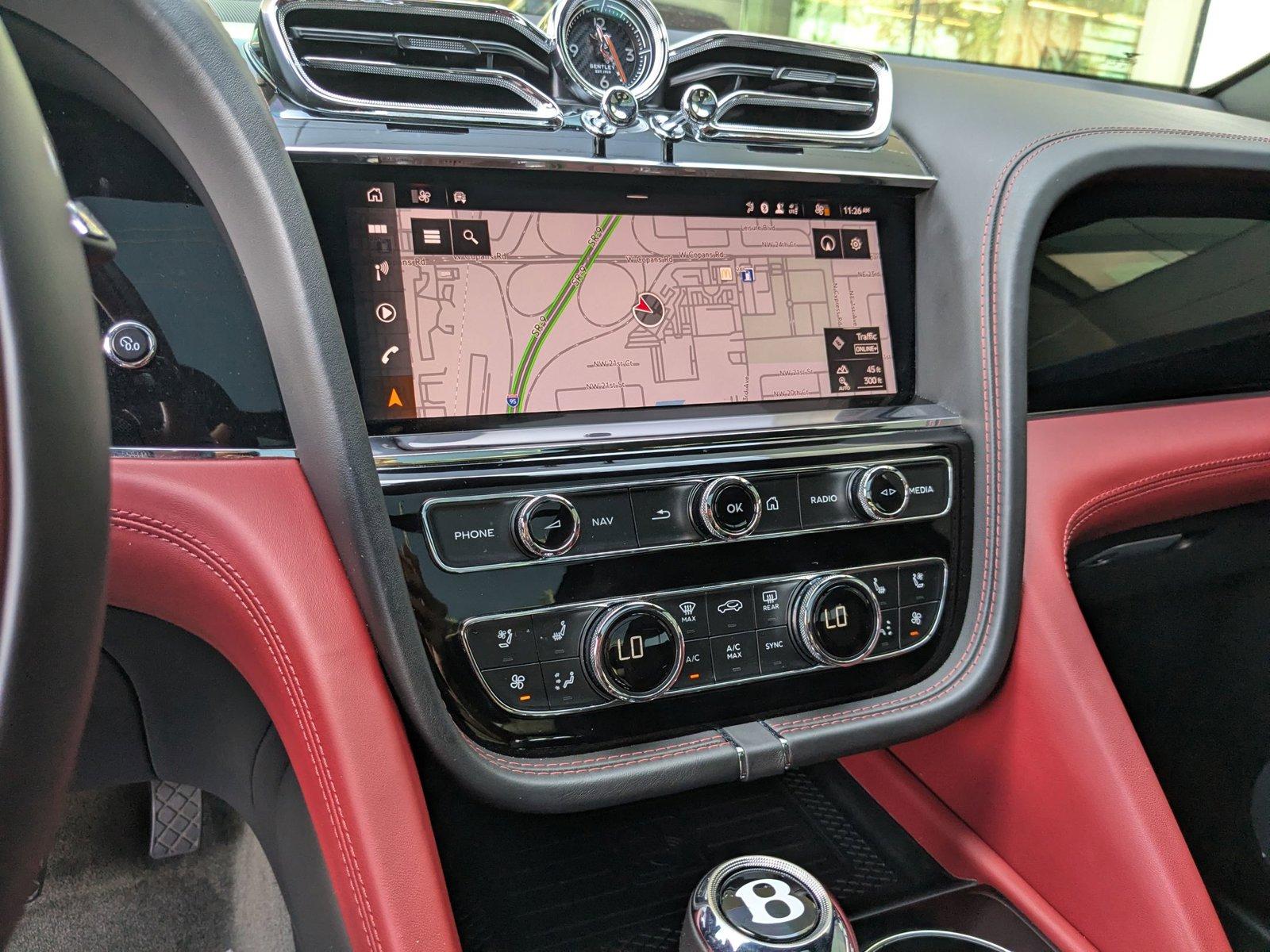 2022 Bentley Bentayga Vehicle Photo in Pompano Beach, FL 33064