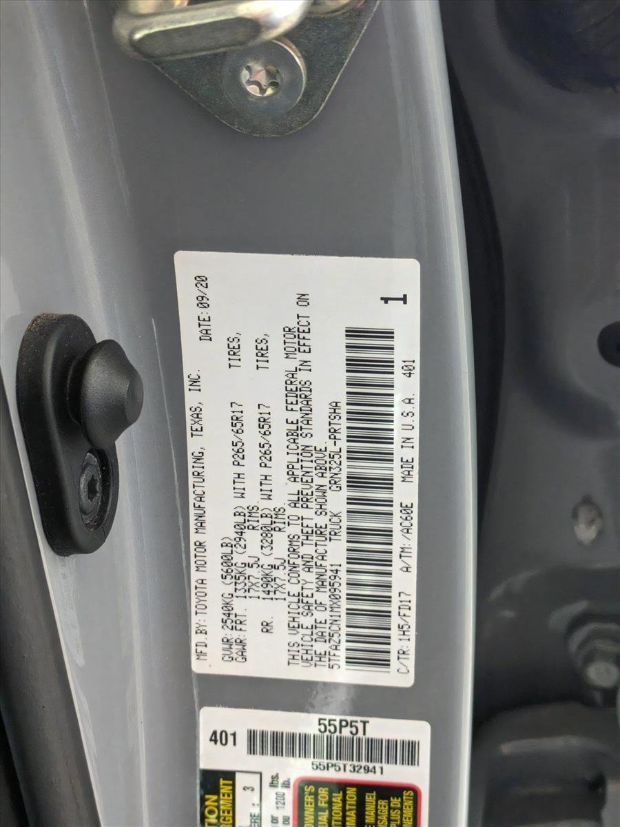 2021 Toyota Tacoma 2WD Vehicle Photo in Bradenton, FL 34207