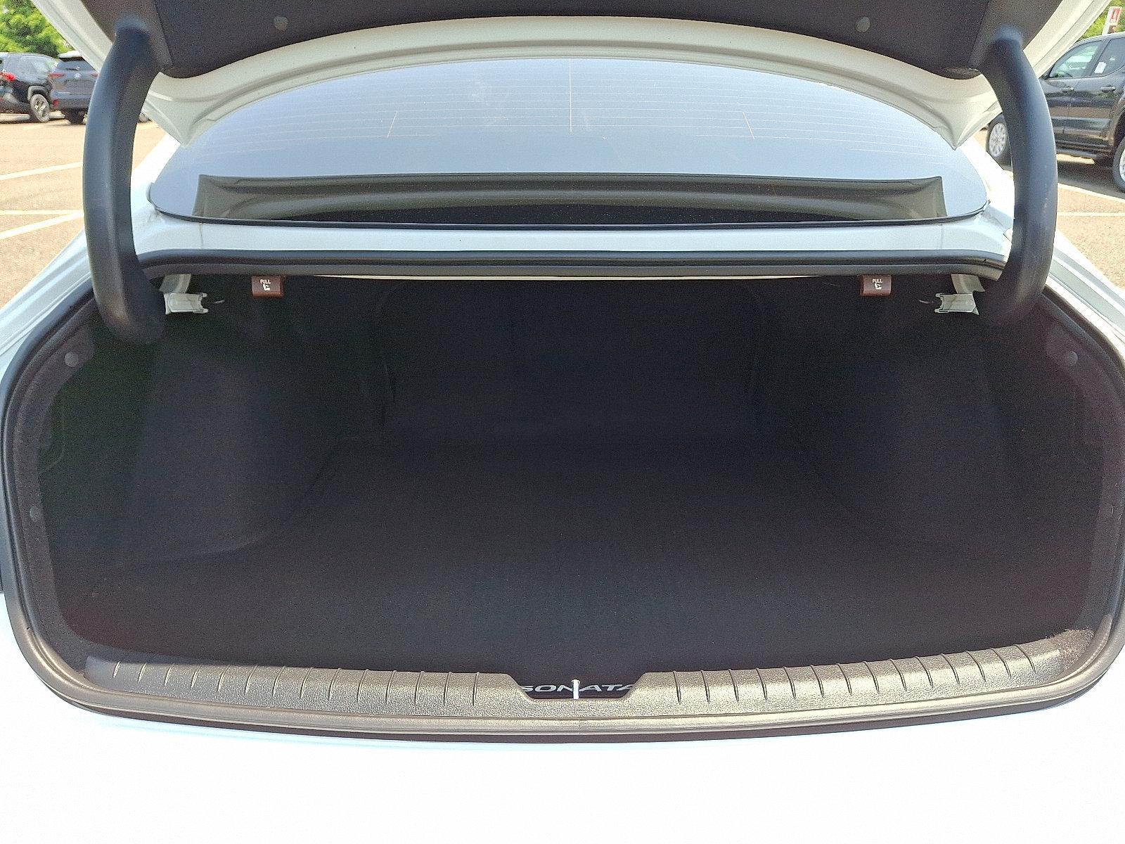 2023 Hyundai SONATA Hybrid Vehicle Photo in Trevose, PA 19053