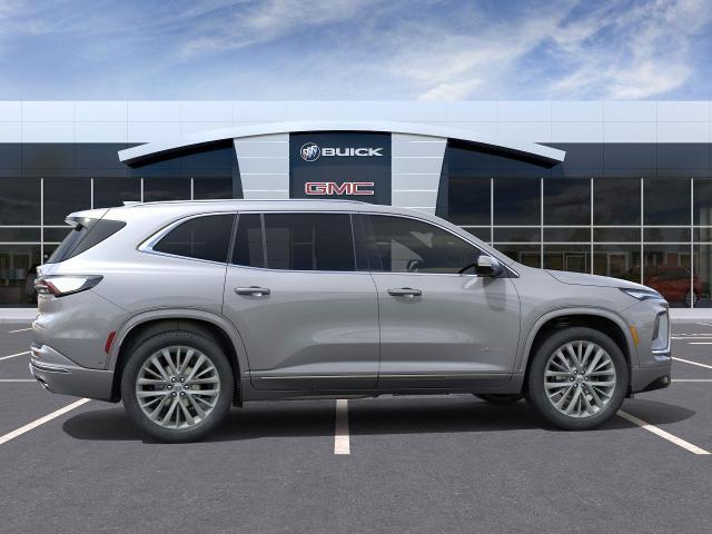 2025 Buick Enclave Vehicle Photo in GREEN BAY, WI 54303-3330