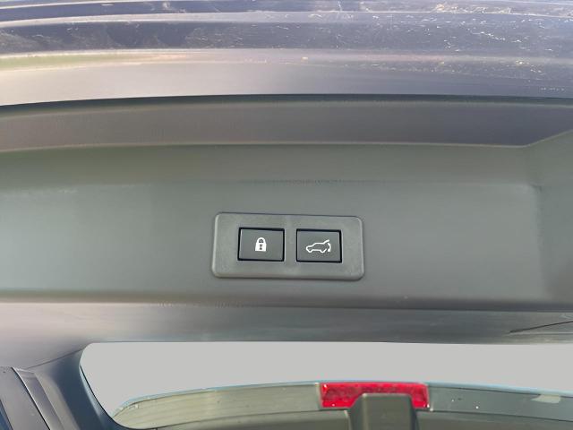 2024 Subaru Ascent Vehicle Photo in Oshkosh, WI 54904