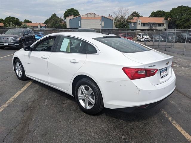 2019 Chevrolet Malibu Vehicle Photo in AURORA, CO 80012-4011