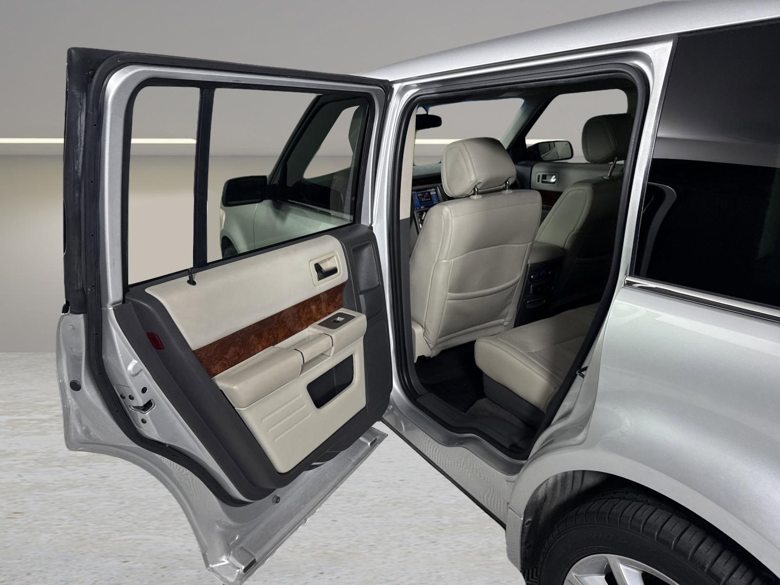2011 Ford Flex Vehicle Photo in GEORGETOWN, TX 78626-7508