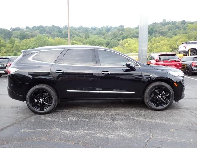 2024 Buick Enclave Vehicle Photo in ZELIENOPLE, PA 16063-2910
