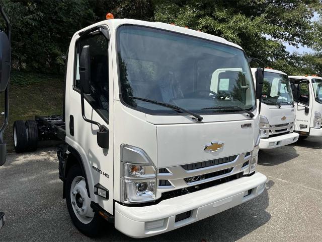 2025 Chevrolet Low Cab Forward 4500 Vehicle Photo in ALCOA, TN 37701-3235