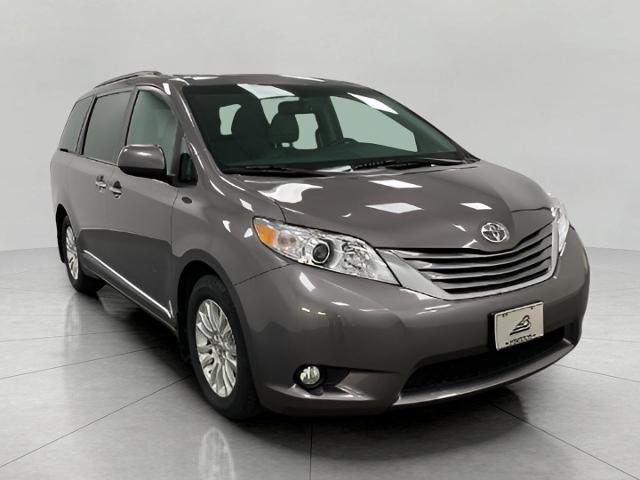 2016 Toyota Sienna Vehicle Photo in Appleton, WI 54913