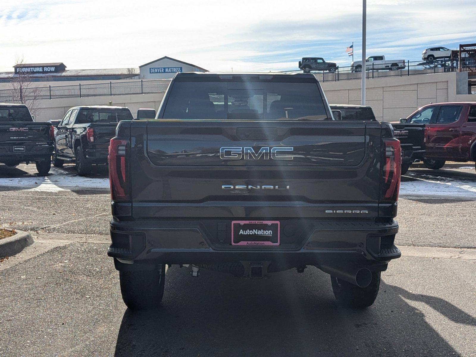 2025 GMC Sierra 2500 HD Vehicle Photo in LONE TREE, CO 80124-2750