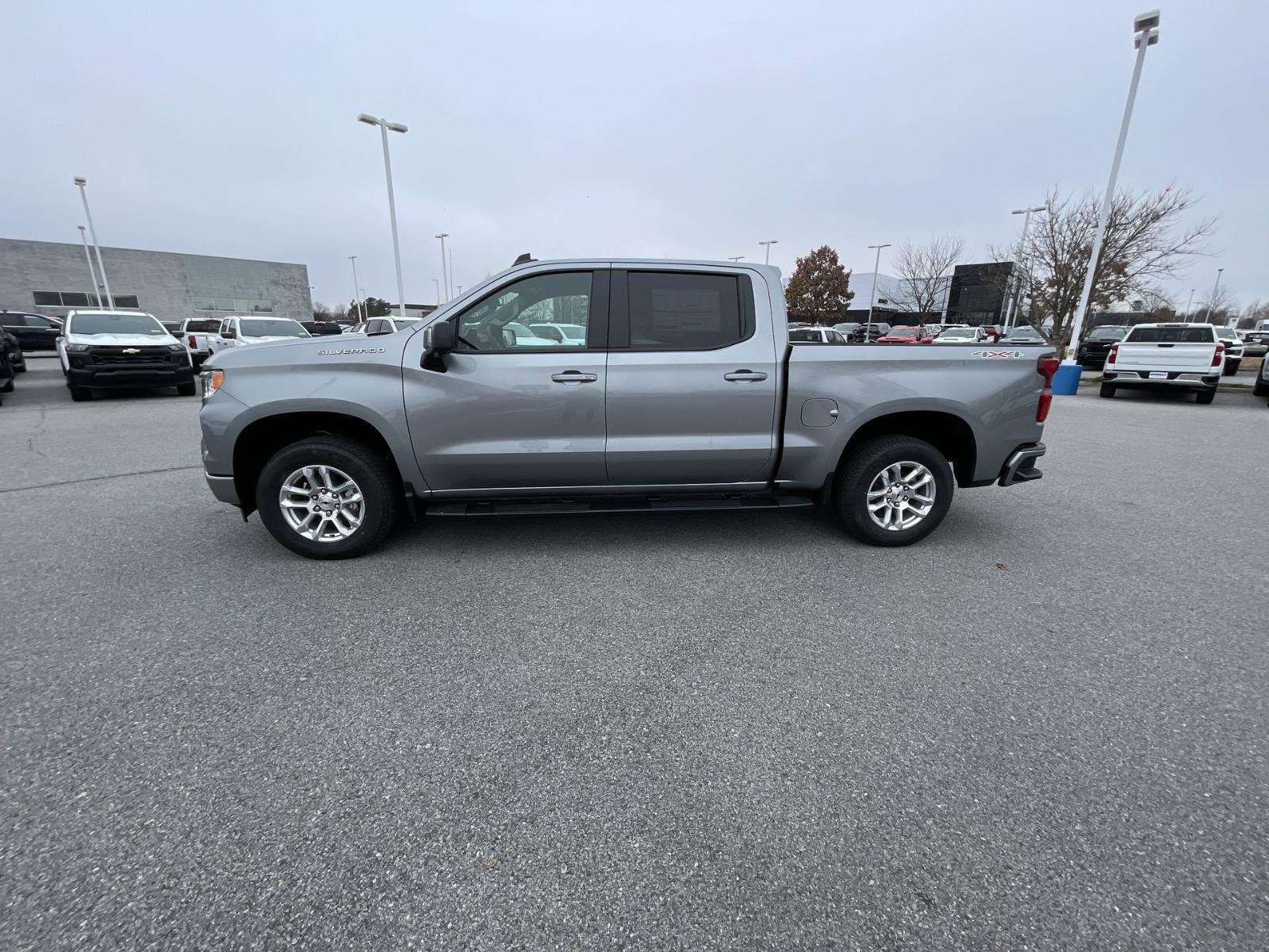 2025 Chevrolet Silverado 1500 Vehicle Photo in BENTONVILLE, AR 72712-4322