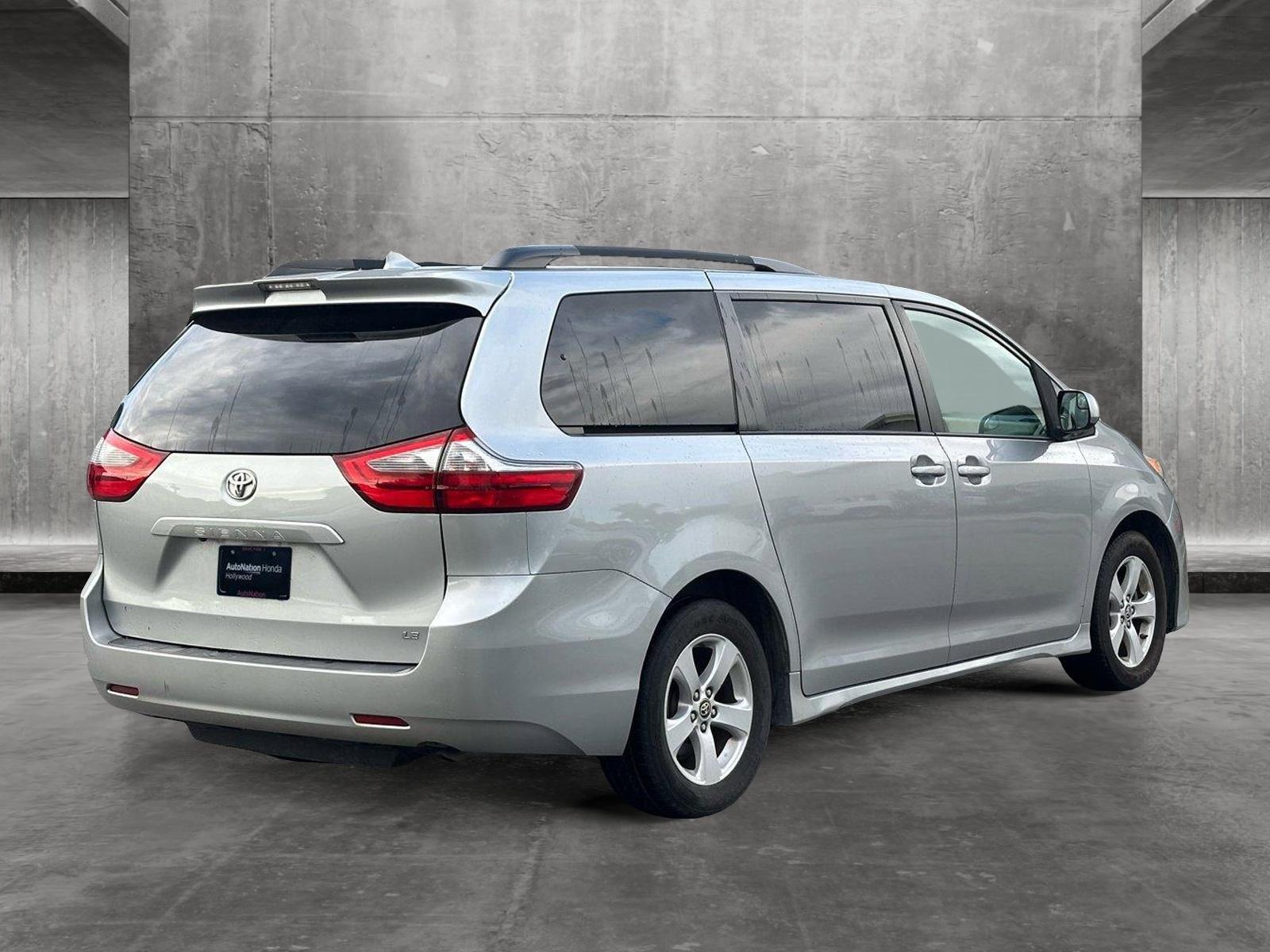 2020 Toyota Sienna Vehicle Photo in Hollywood, FL 33021