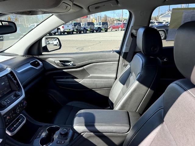 2023 GMC Acadia Vehicle Photo in CHICOPEE, MA 01020-5001