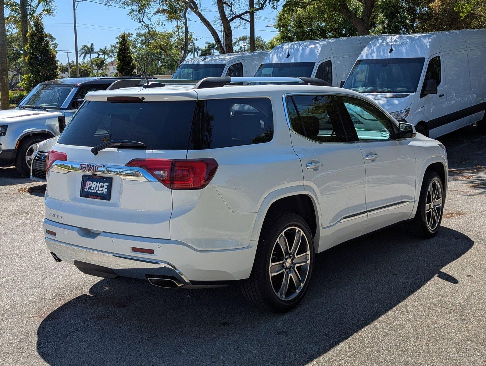 2017 GMC Acadia Vehicle Photo in Delray Beach, FL 33444