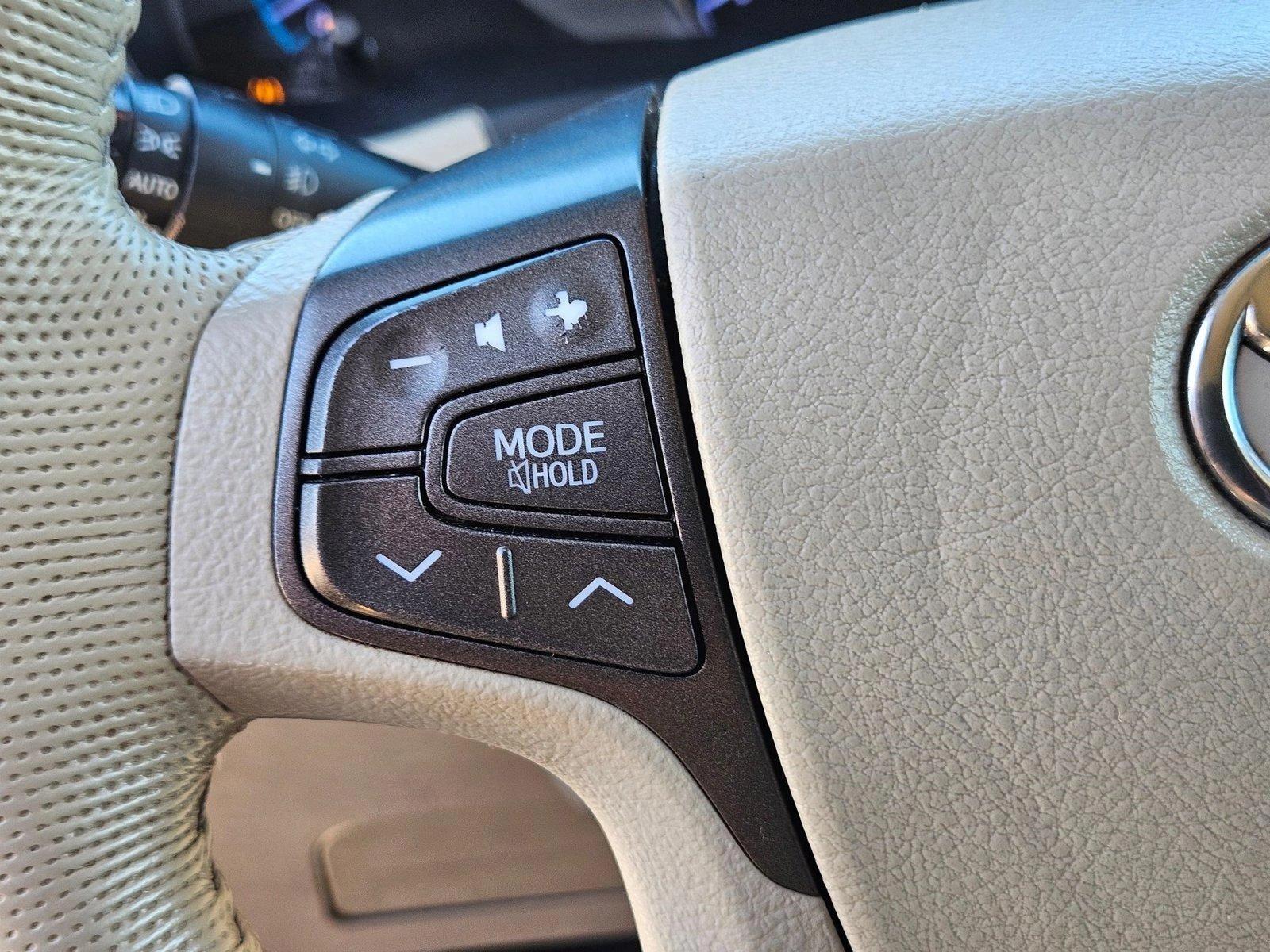 2014 Toyota Sienna Vehicle Photo in WACO, TX 76710-2592
