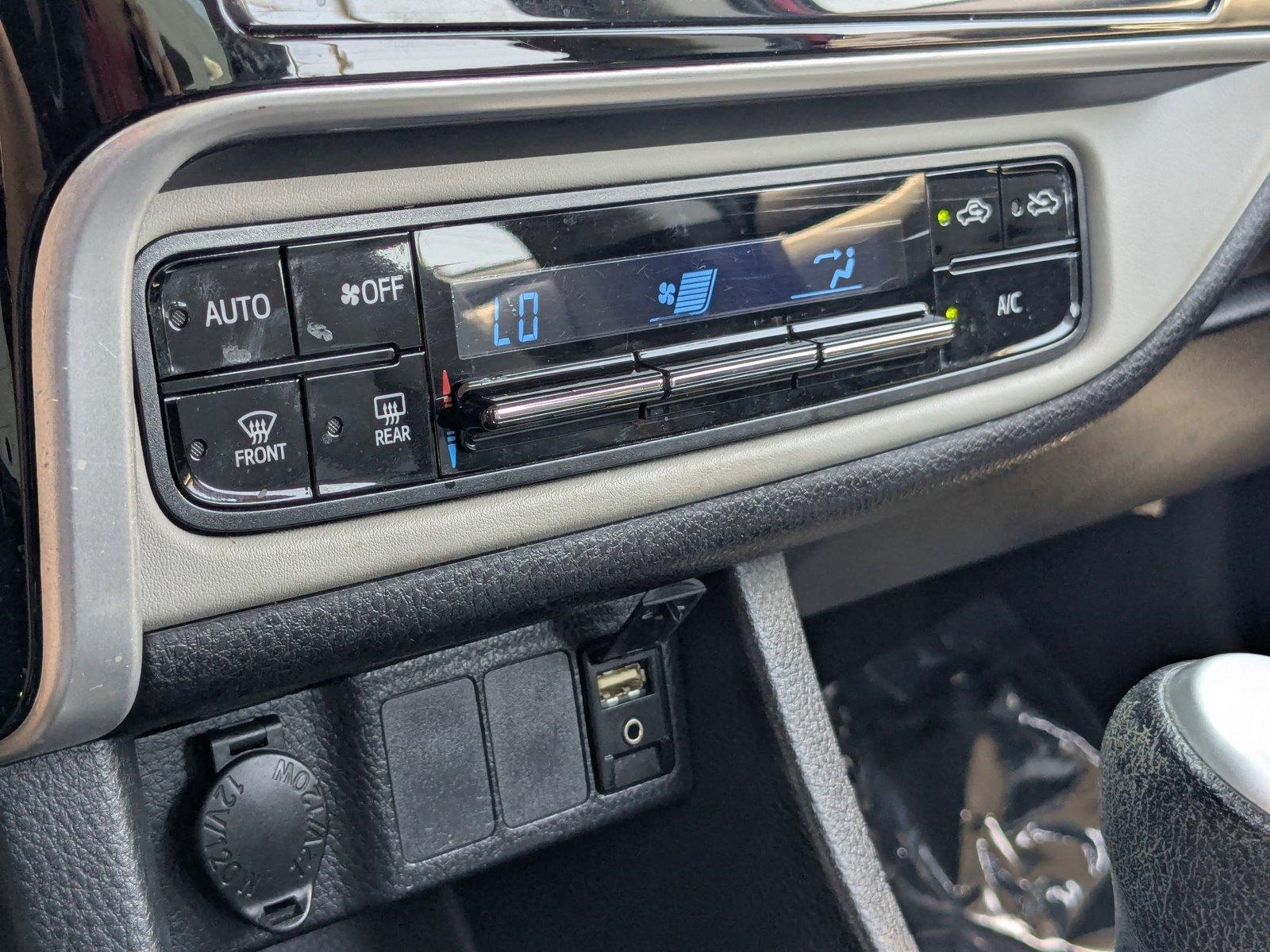 2017 Toyota Corolla Vehicle Photo in Tampa, FL 33614