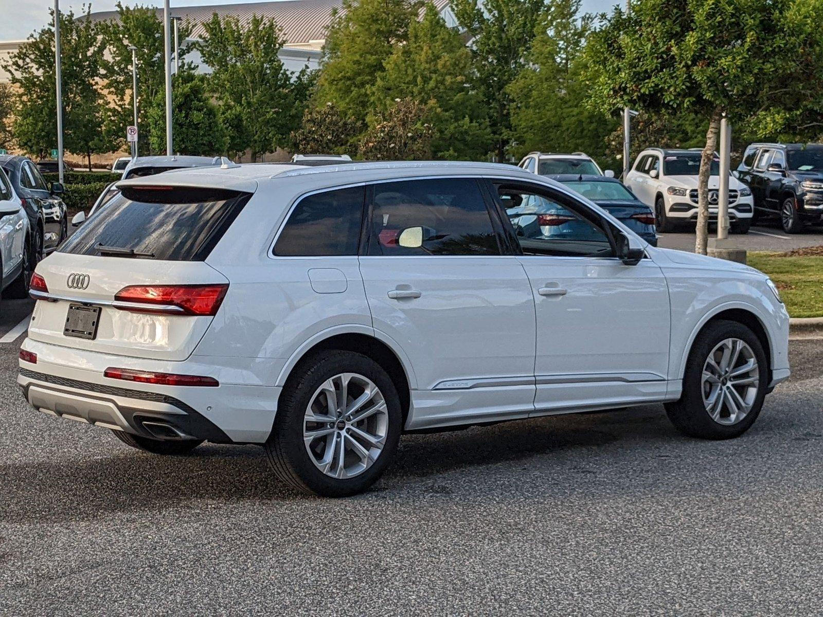 2025 Audi Q7 Vehicle Photo in Orlando, FL 32811