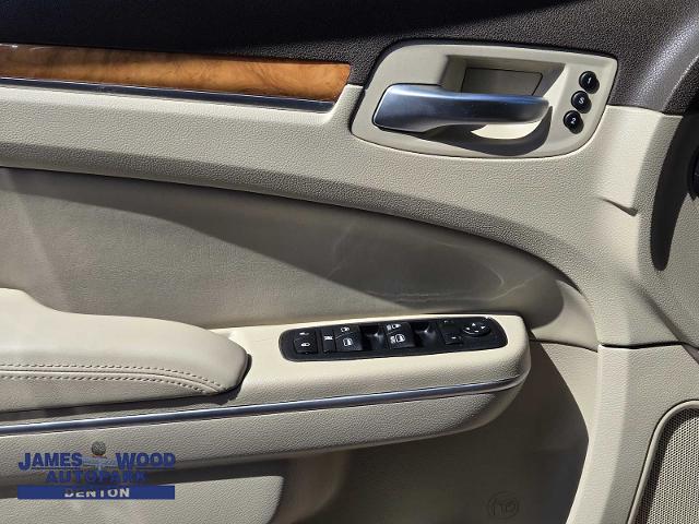 2014 Chrysler 300 Vehicle Photo in DENTON, TX 76210-9321