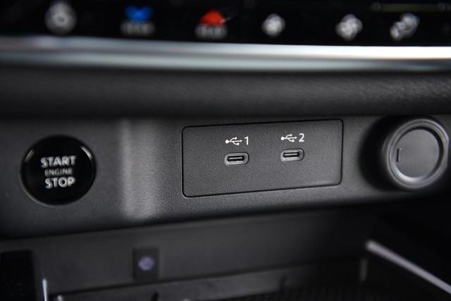 2025 Nissan Rogue Vehicle Photo in Ballwin, MO 63011