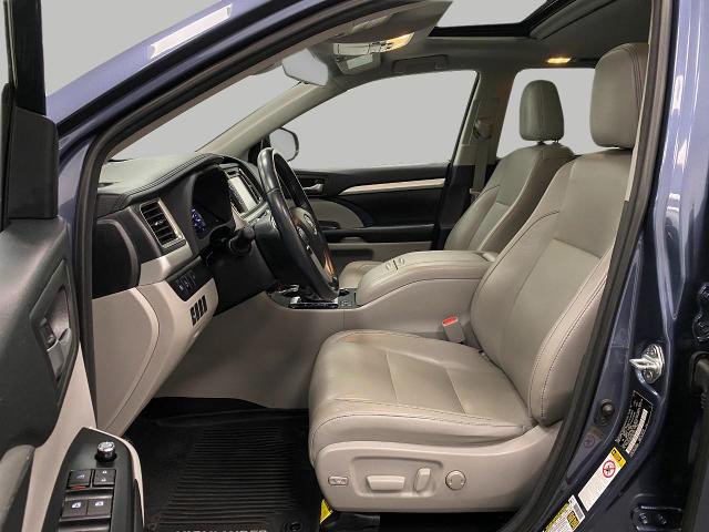 2018 Toyota Highlander Vehicle Photo in Appleton, WI 54913