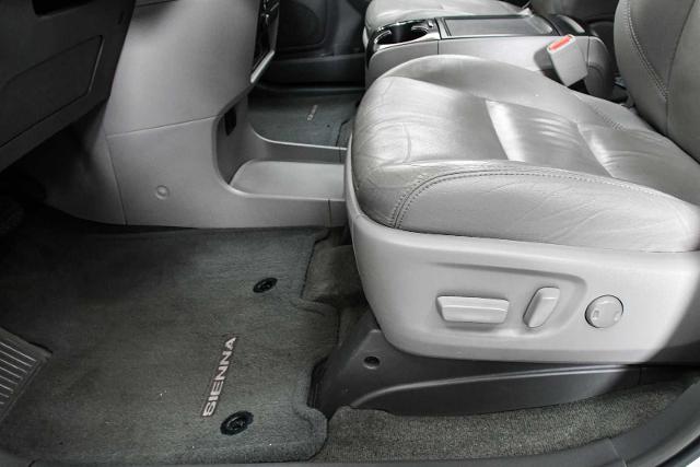 2016 Toyota Sienna Vehicle Photo in DALLAS, TX 75235