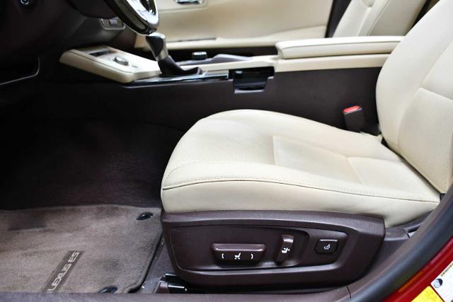2016 Lexus ES 350 Vehicle Photo in DALLAS, TX 75235