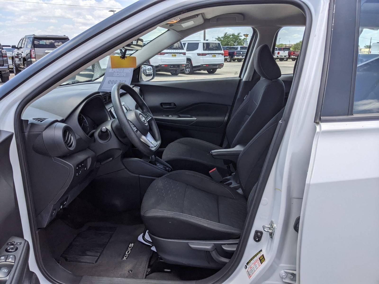 2022 Nissan Kicks Vehicle Photo in Seguin, TX 78155