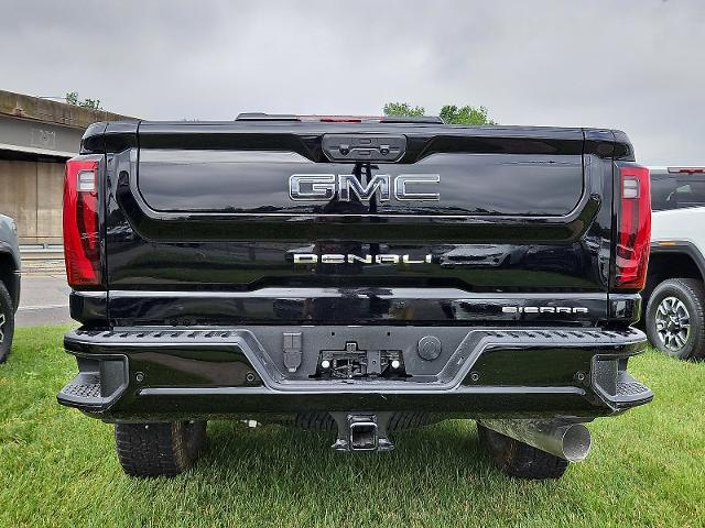 2025 GMC Sierra 2500 HD Vehicle Photo in TREVOSE, PA 19053-4984