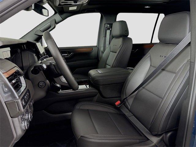 2025 GMC Yukon XL Vehicle Photo in PUYALLUP, WA 98371-4149
