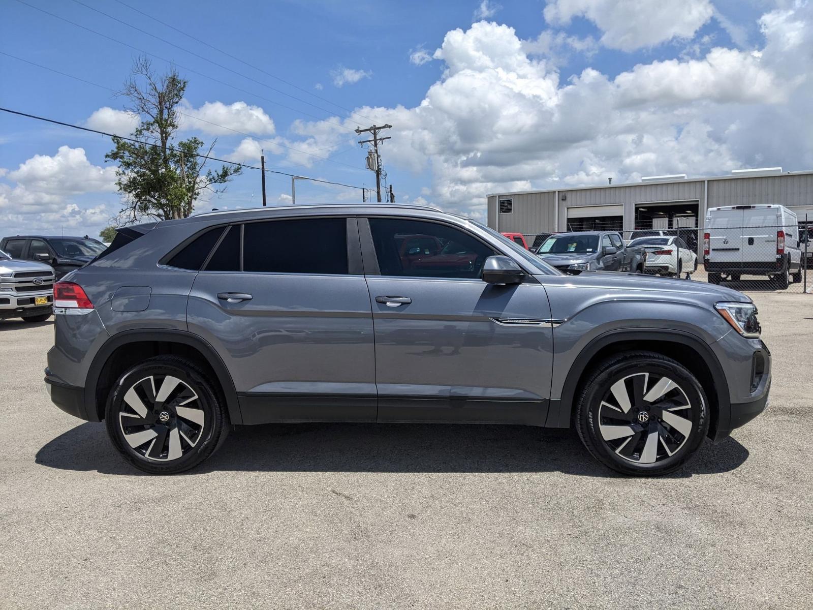 2024 Volkswagen Atlas Cross Sport Vehicle Photo in Seguin, TX 78155