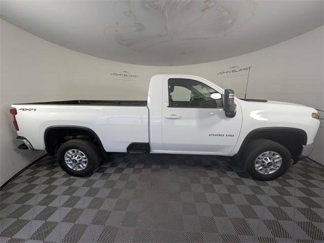 2022 Chevrolet Silverado 2500 HD Vehicle Photo in ENGLEWOOD, CO 80113-6708