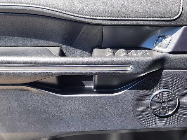 2020 Ford Expedition Vehicle Photo in DENTON, TX 76210-9321