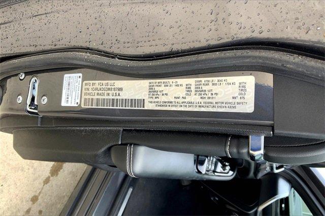 2021 Jeep Grand Cherokee L Vehicle Photo in TOPEKA, KS 66609-0000