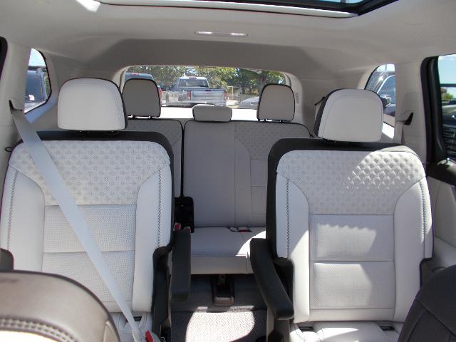 2026 GMC Acadia Vehicle Photo in LOWELL, MA 01852-4336