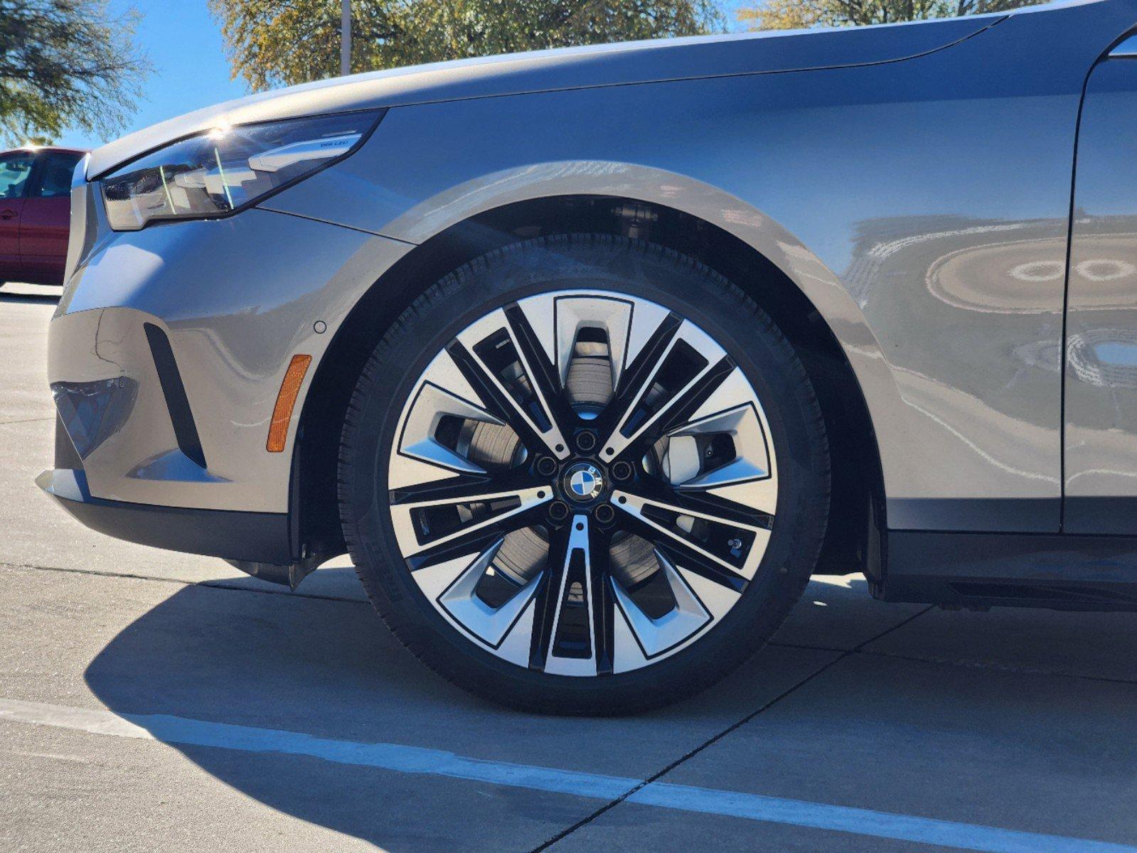 2025 BMW 530i Vehicle Photo in GRAPEVINE, TX 76051