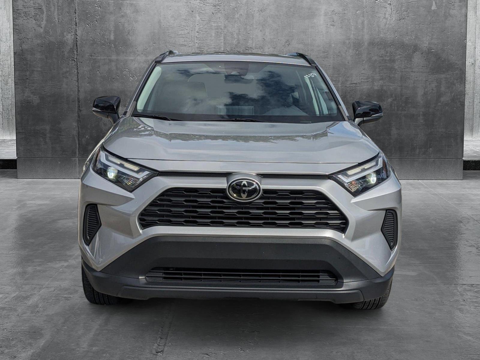 2022 Toyota RAV4 Vehicle Photo in GREENACRES, FL 33463-3207