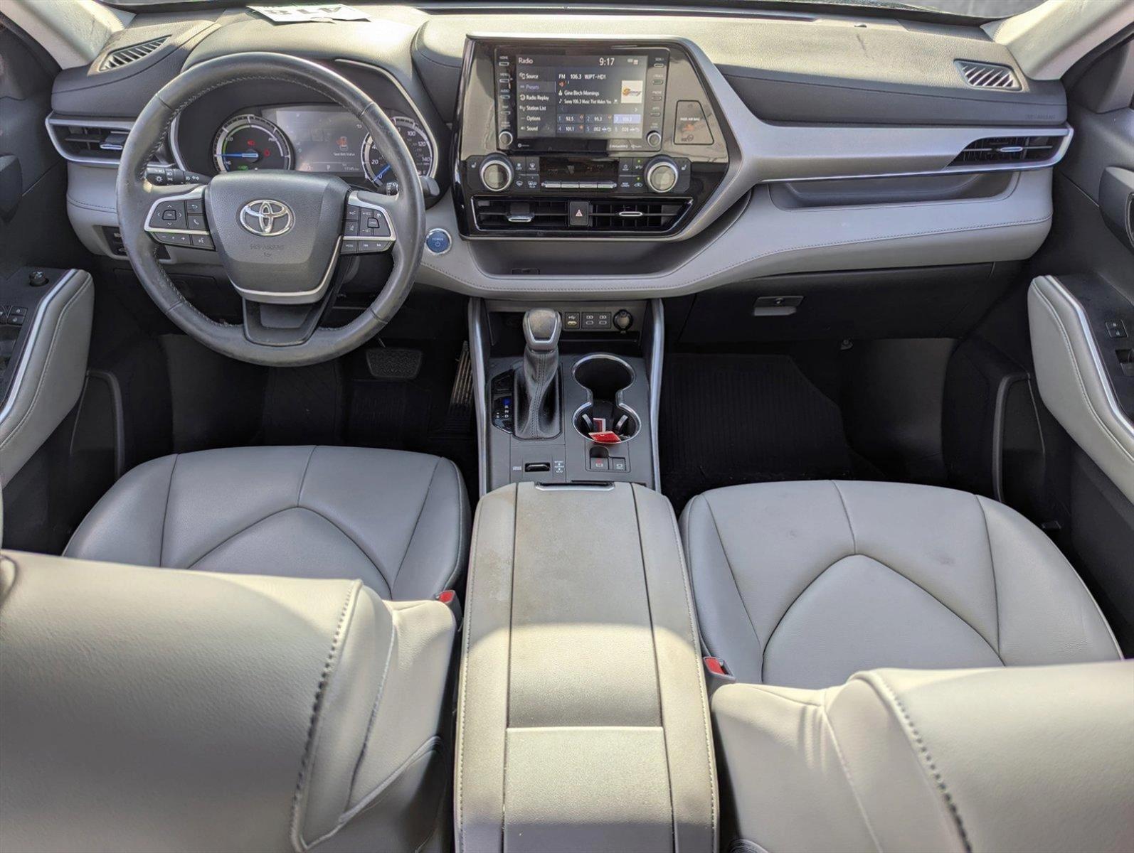 2022 Toyota Highlander Vehicle Photo in Ft. Myers, FL 33907