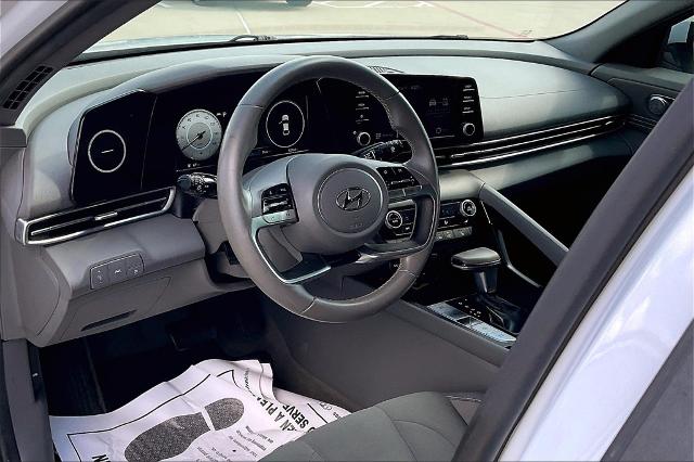 2022 Hyundai ELANTRA Vehicle Photo in Grapevine, TX 76051
